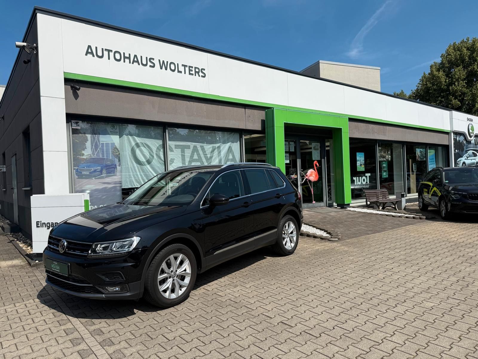 Volkswagen Tiguan Highline 4Motion - Samsaru's Car Outlet