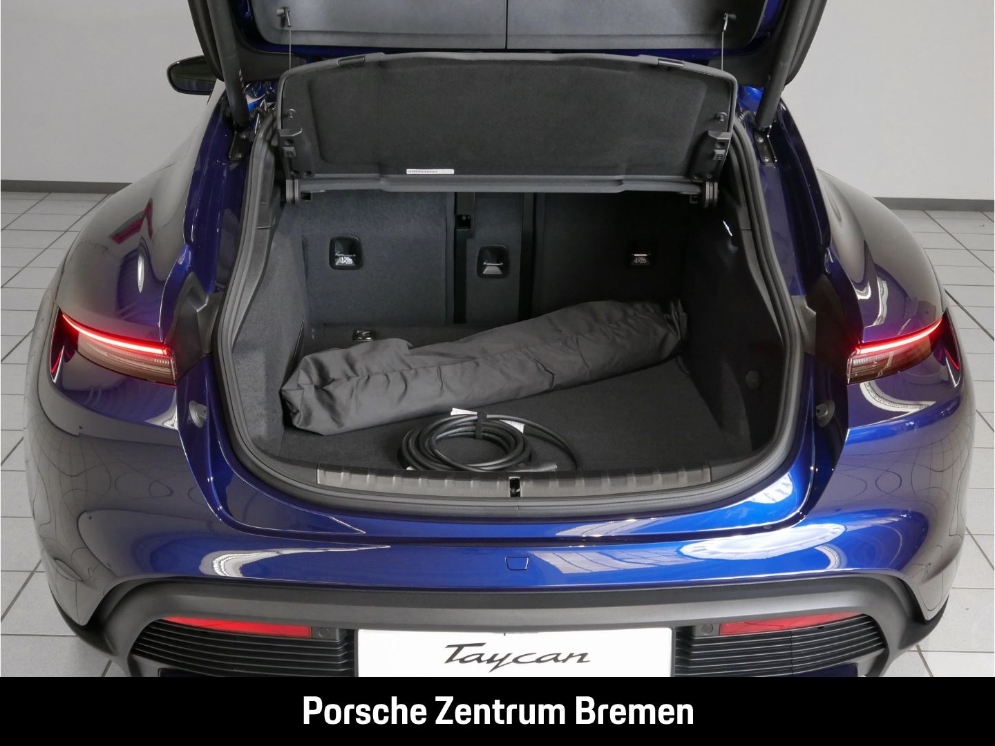 Porsche Taycan 4S Sport Tourismo Panomara Bose Head Up