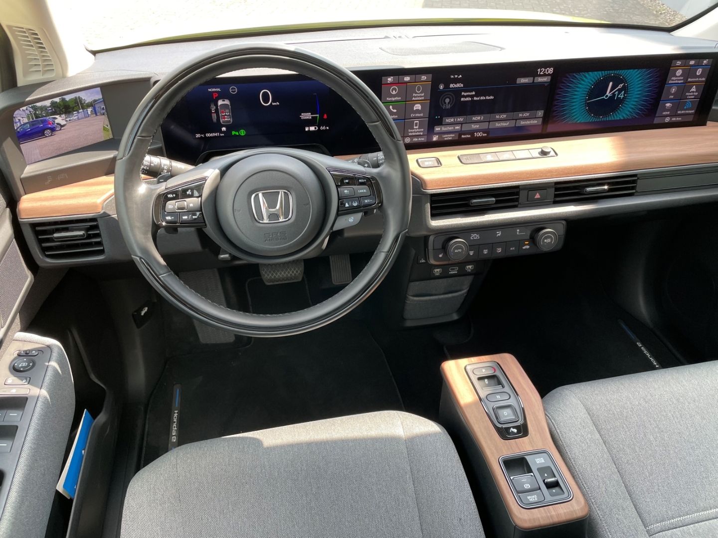 Honda e Advanc Park-Assistent Panorama Navi Soundsyste