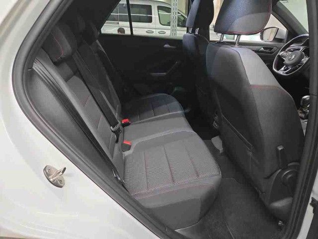 Volkswagen T-Roc 1.5 TSI DSG R-LINE - Samsaru's Car Outlet