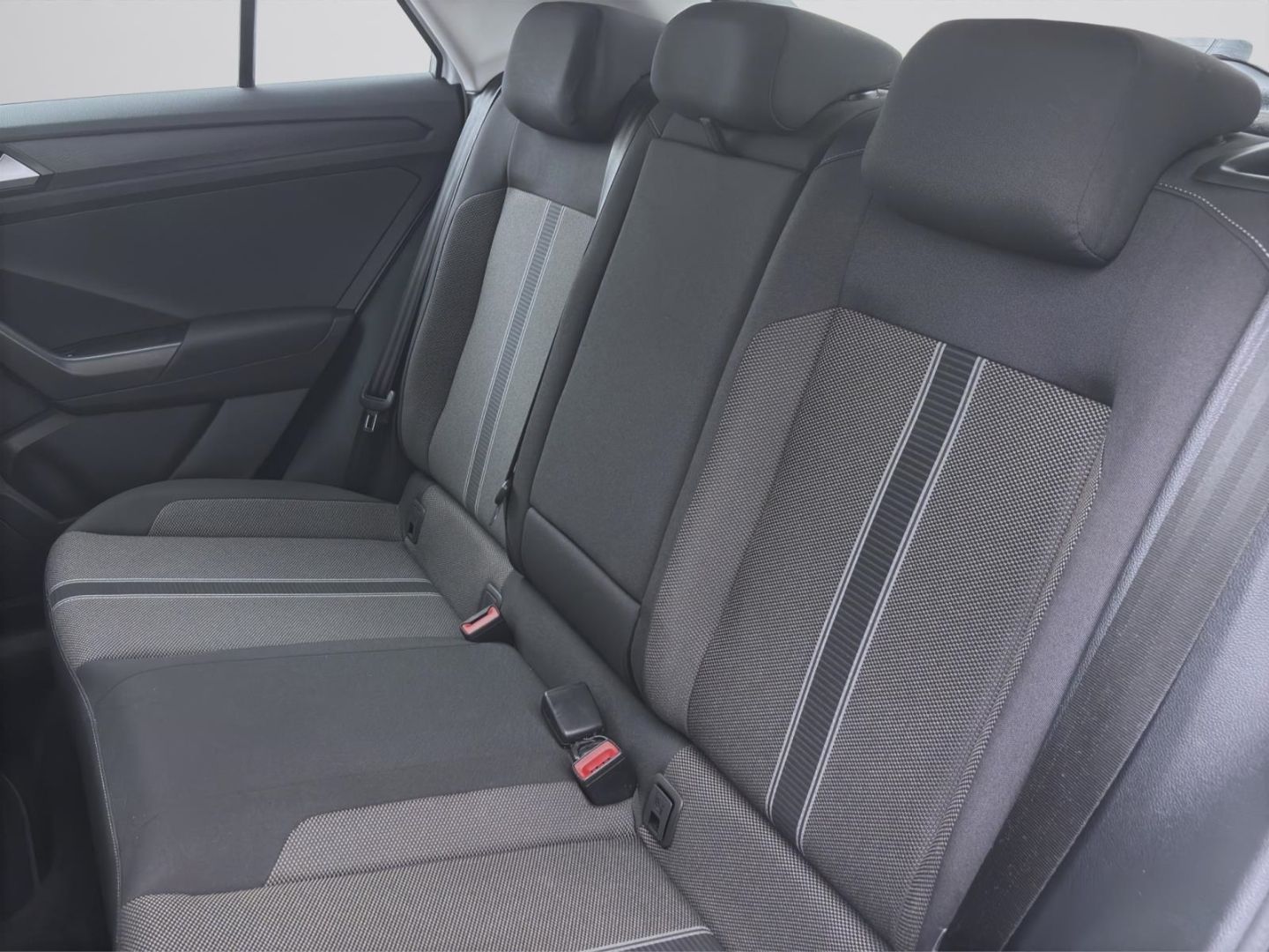 Volkswagen T-Roc 1.0 TSI STYLE - Samsaru's Car Outlet