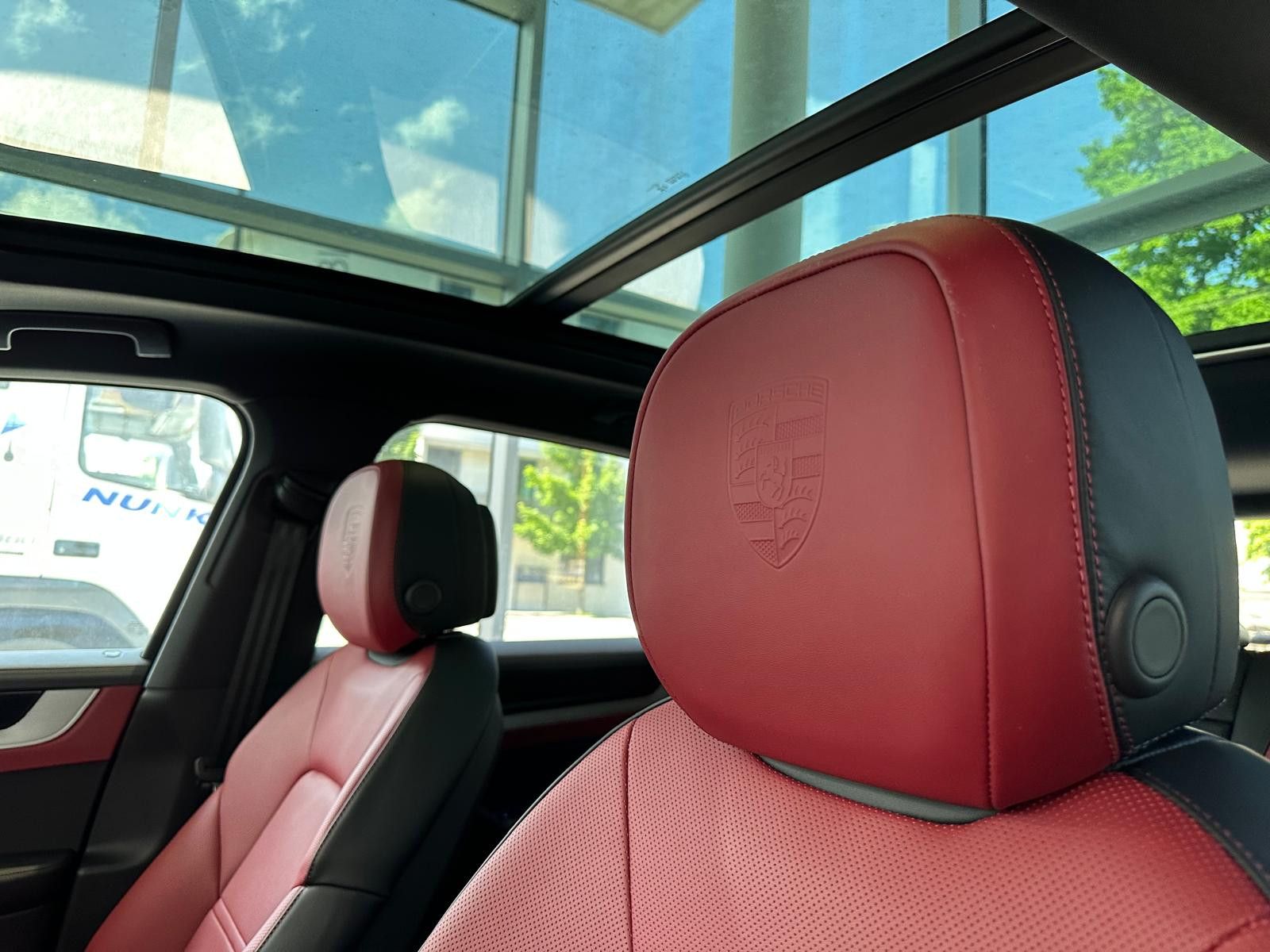 Porsche Cayenne Facelift -19%/gr-rot/Pan/Mtx/ACC/14W/21