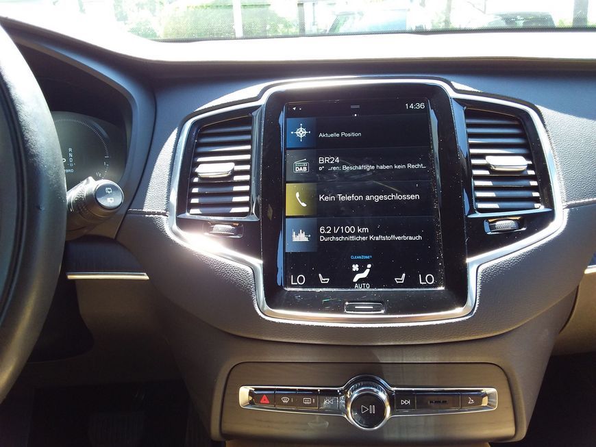 Volvo XC90 T8 AWD Recharge - Samsaru's Car Outlet