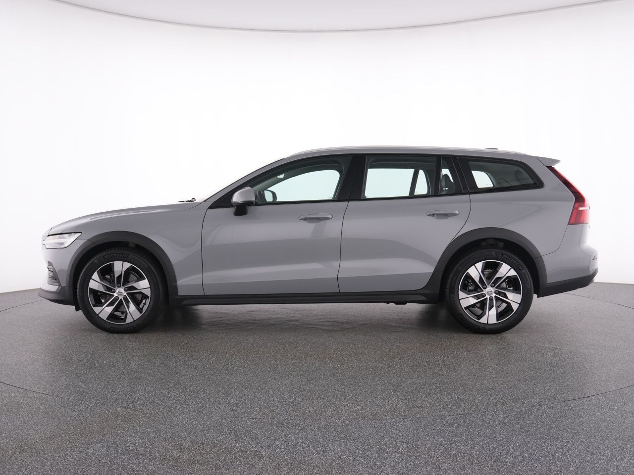 Volvo V60 Cross Country B4 AWD Plus+WINTERPAK+RFK+