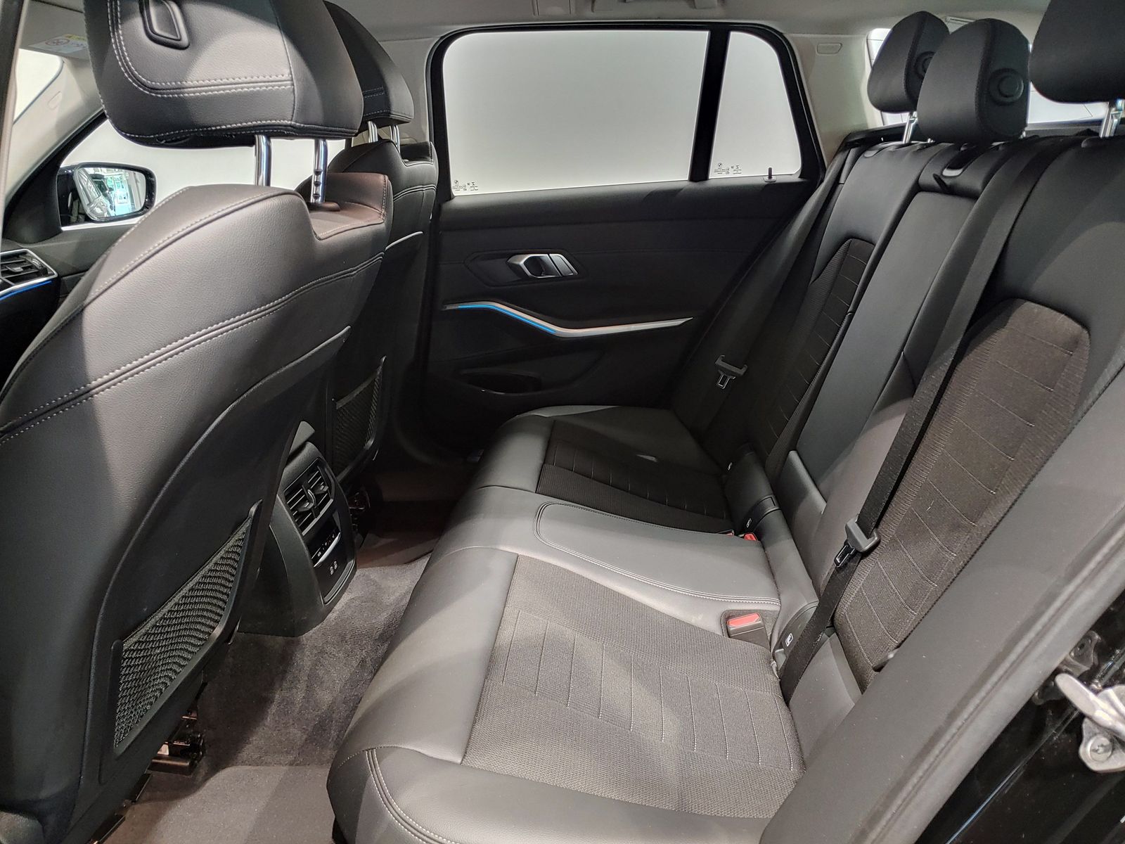 BMW 320e Sport Line - Samsaru's Car Outlet