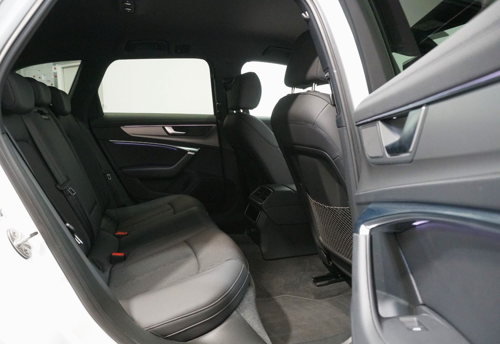 Audi A6 Avant 40 TDI quattro S-Line - Samsaru's Car Outlet