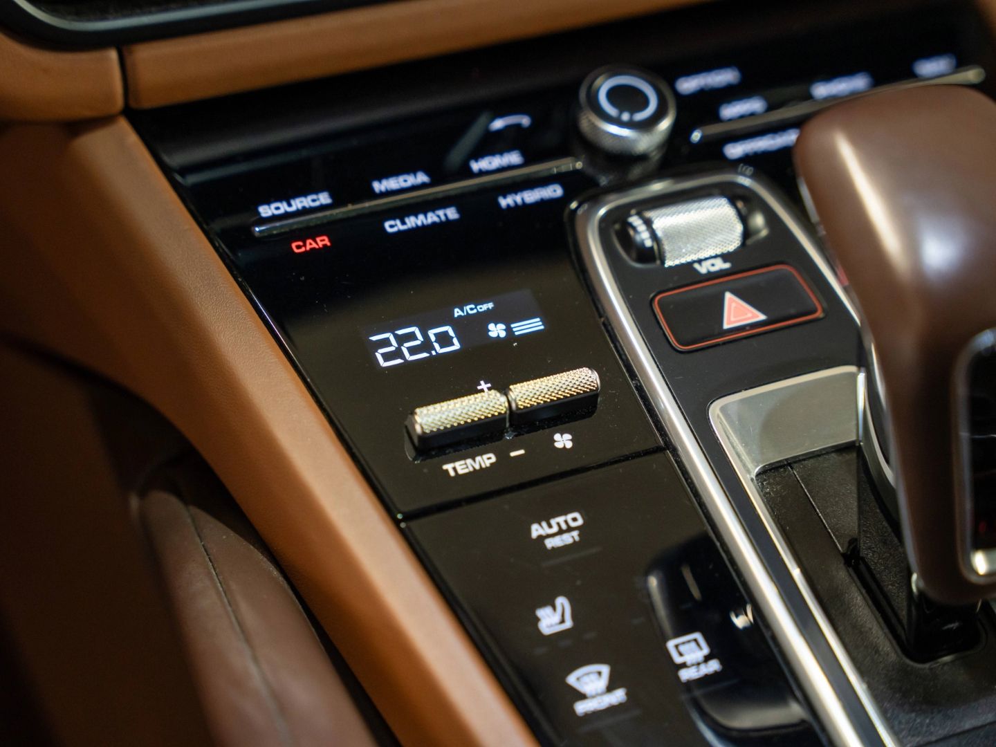 Porsche Cayenne E-Hybrid PDCC BOSE Surround View 18-Wege