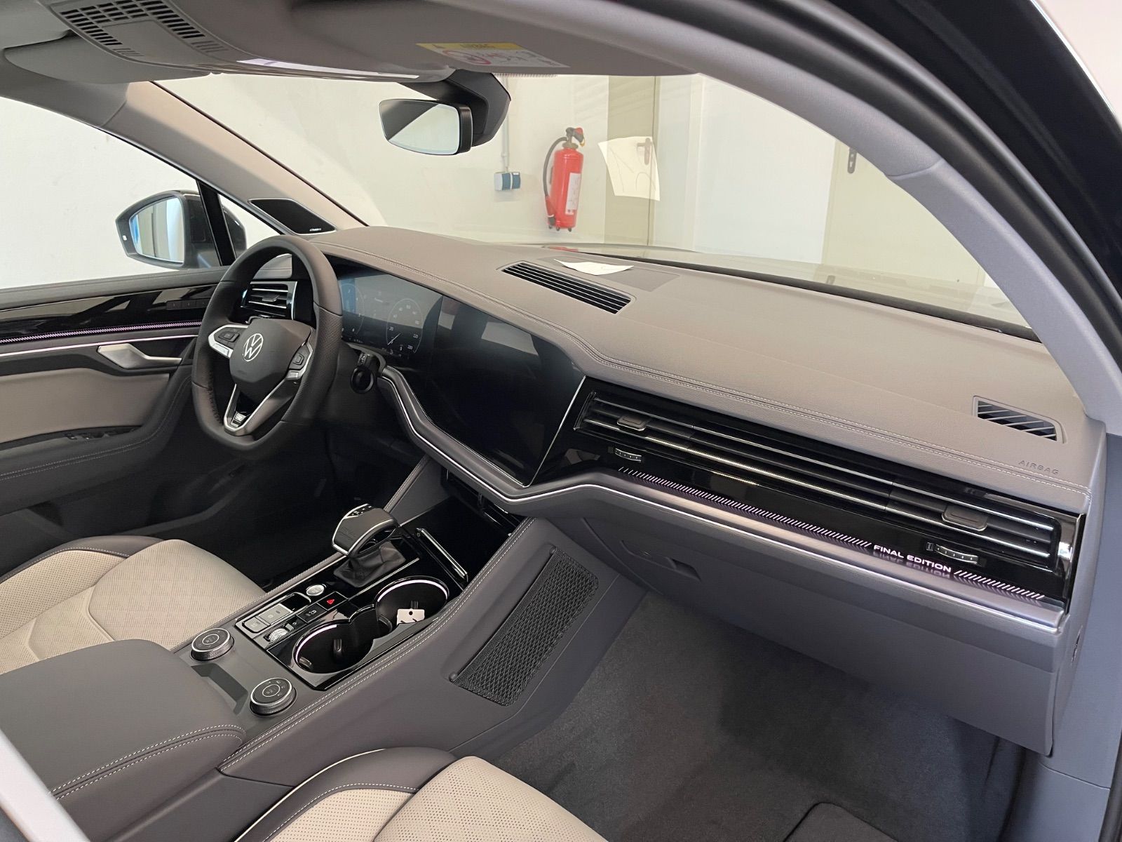 Volkswagen Touareg 3.0 TDI 4Motion R-Line Final Edition*VOL