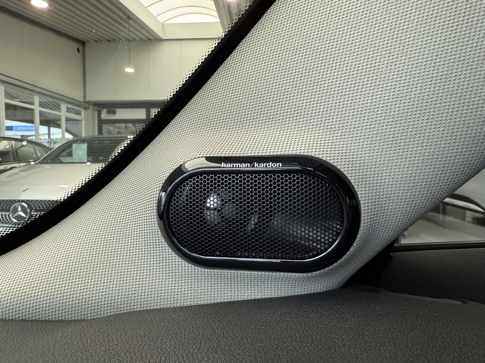 MINI Cooper S - Samsaru's Car Outlet