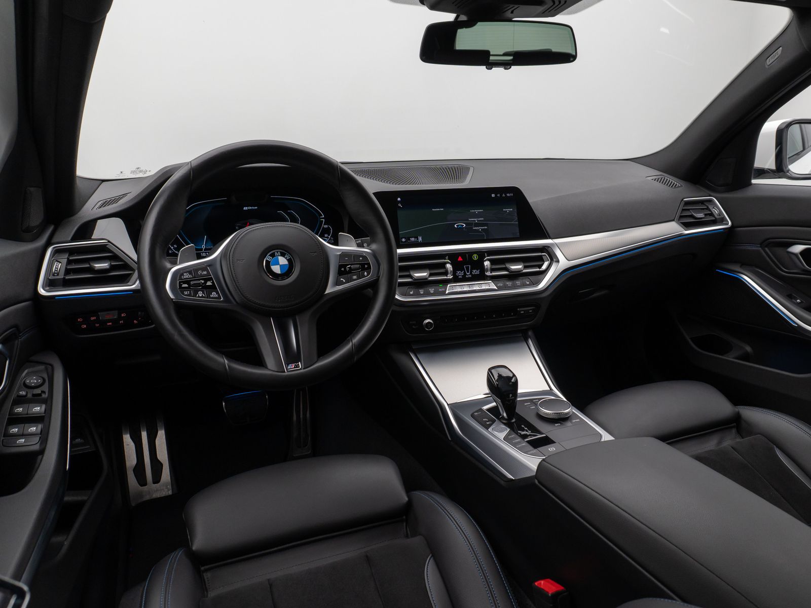 BMW 330e M Sport - Samsaru's Car Outlet