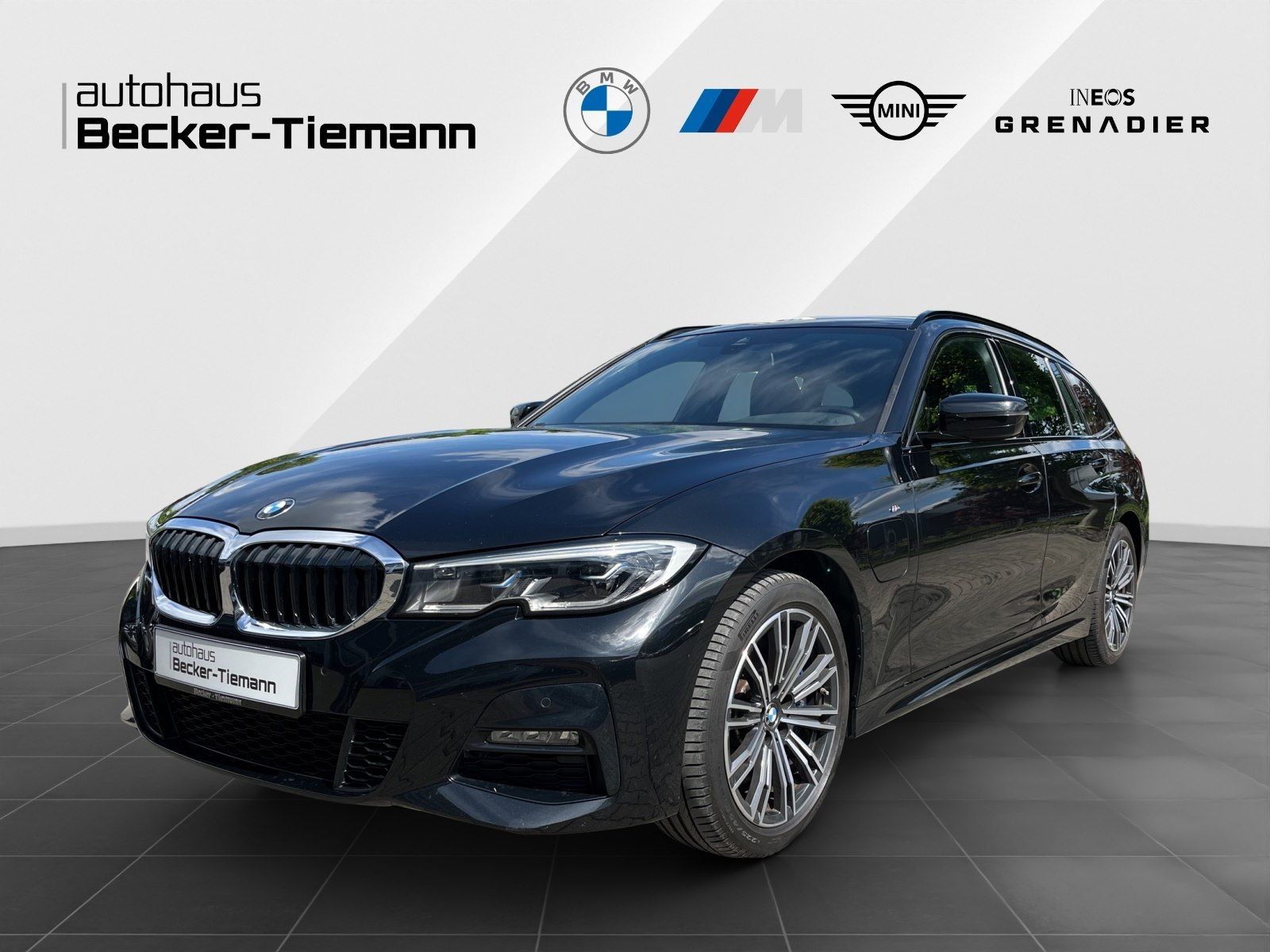 BMW 330e Touring M Sport - Samsaru's Car Outlet