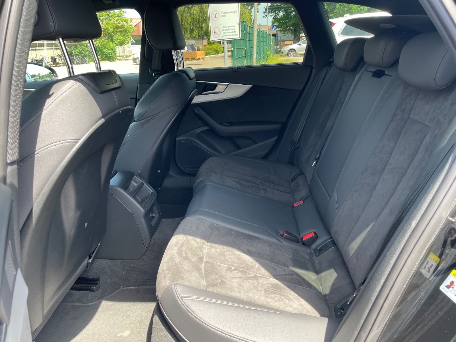 Audi A4 Avant 35 TDI - Samsaru's Car Outlet