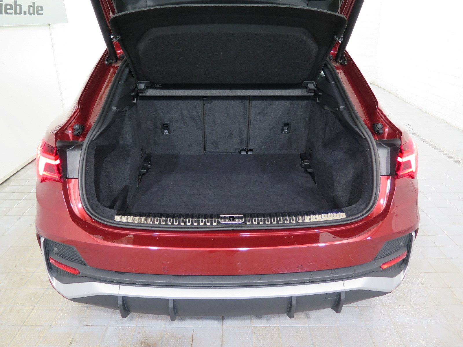 Audi Q3 Sportback 40 TFSI quattro S line - Samsaru's Car Outlet