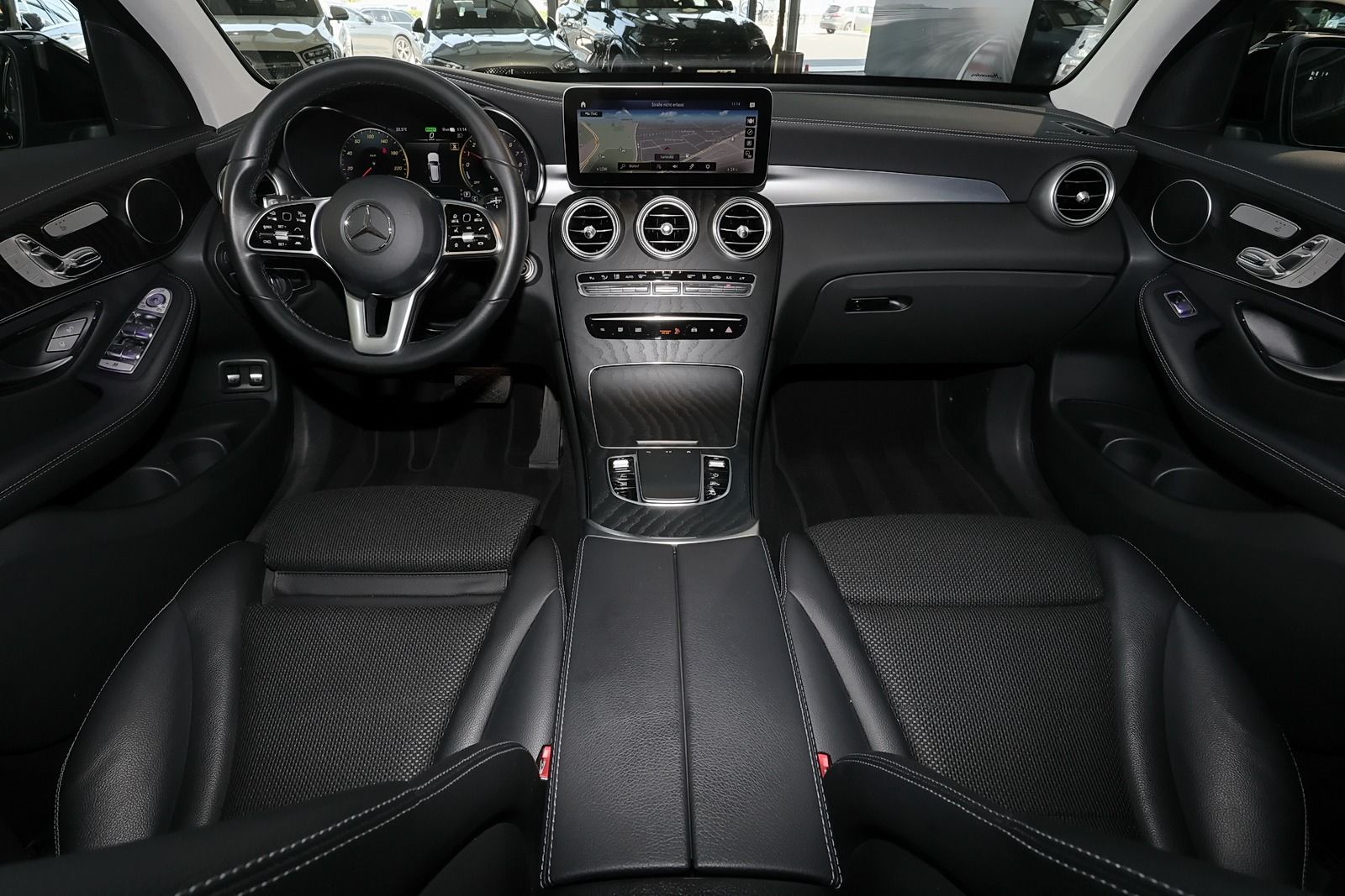 Mercedes-Benz GLC 300 e 4M AMG - Samsaru's Car Outlet