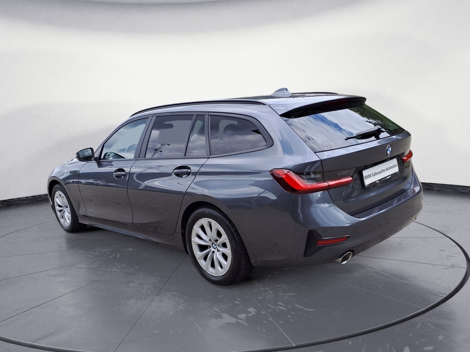 BMW 320d Touring Advantage - Samsaru's Car Outlet
