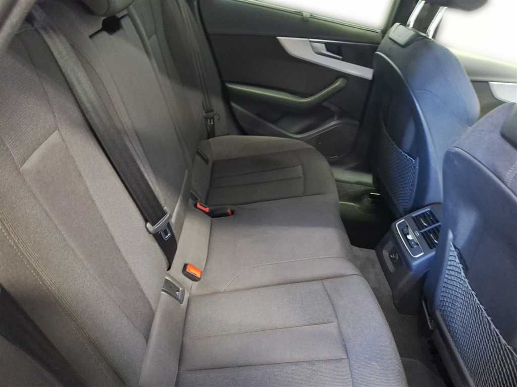 Audi A4 Avant S line 35 2.0 TFSI S-tronic - Samsaru's Car Outlet