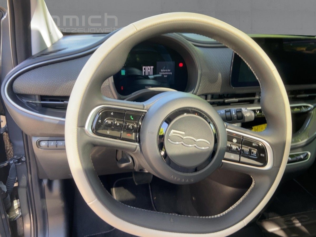 Fiat 500e La Prima - Samsaru's Car Outlet