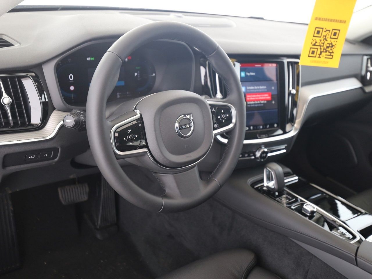 Volvo V60 T6 Plus Dark Recharge Plug-In Hybrid AWD