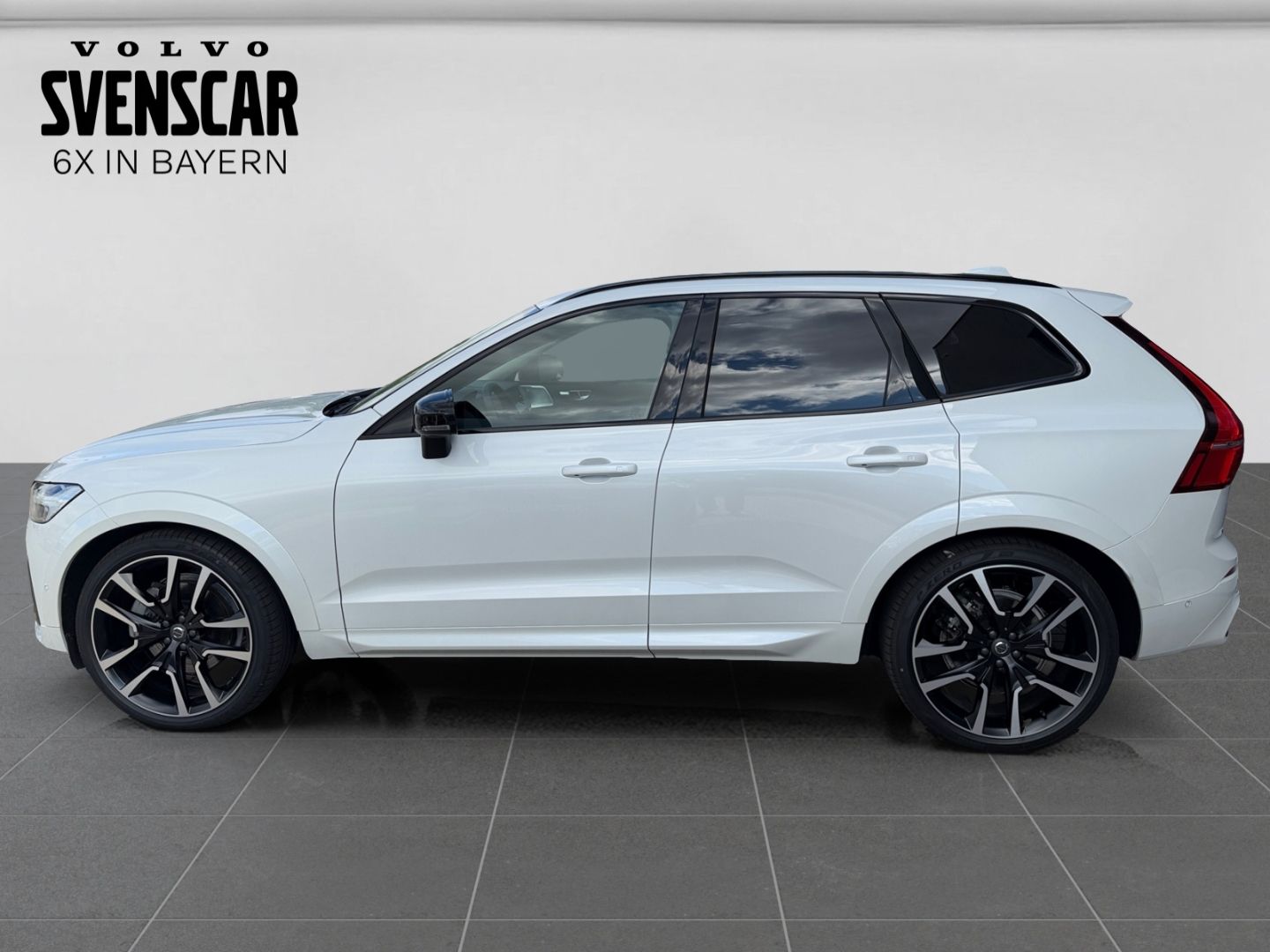 Volvo XC60 Ultra Dark AWD B5 Benzin EU6d HUD AD AHK Di