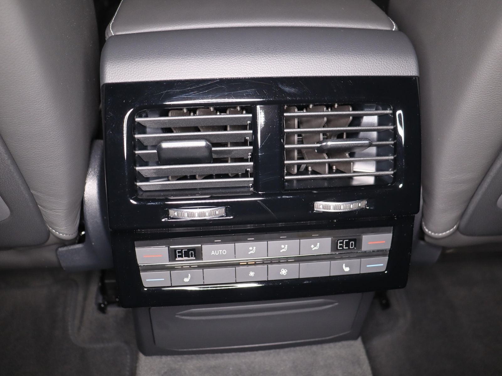 Volkswagen Touareg R-Line Black Style 3.0TDI 498,-ohne Anza