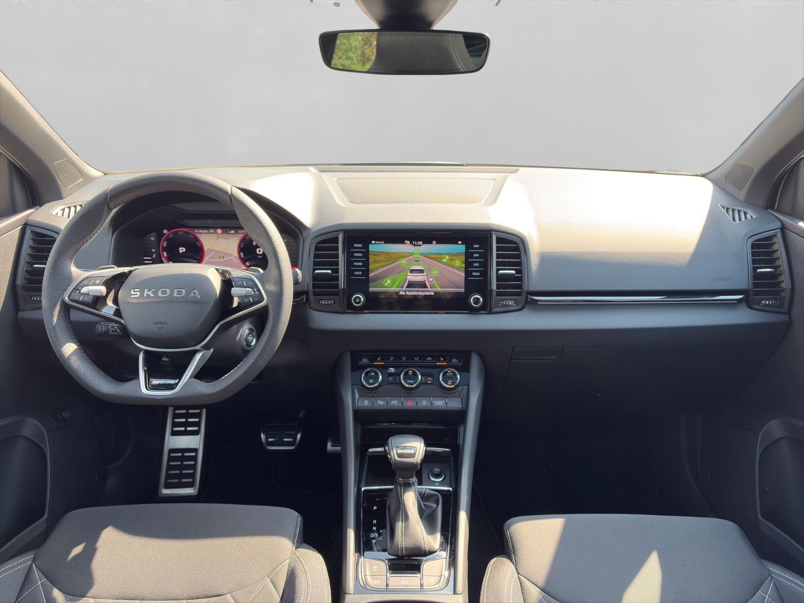 Skoda 5 JAHRE/100TKM GARANTIE+AHK+PANO+360°+TOTWINKEL
