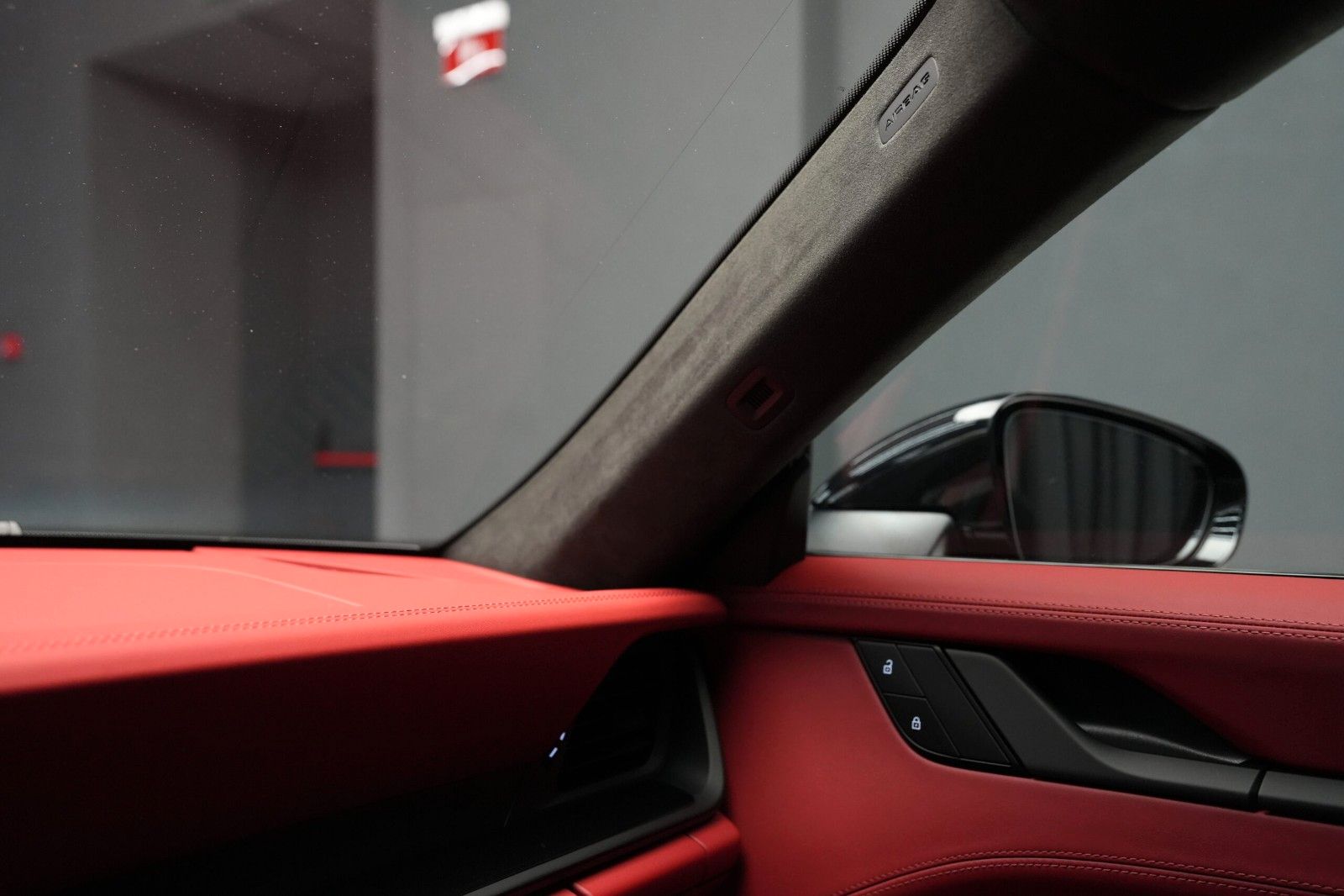 Porsche 911 Carrera 4 GTS T-Hybrid