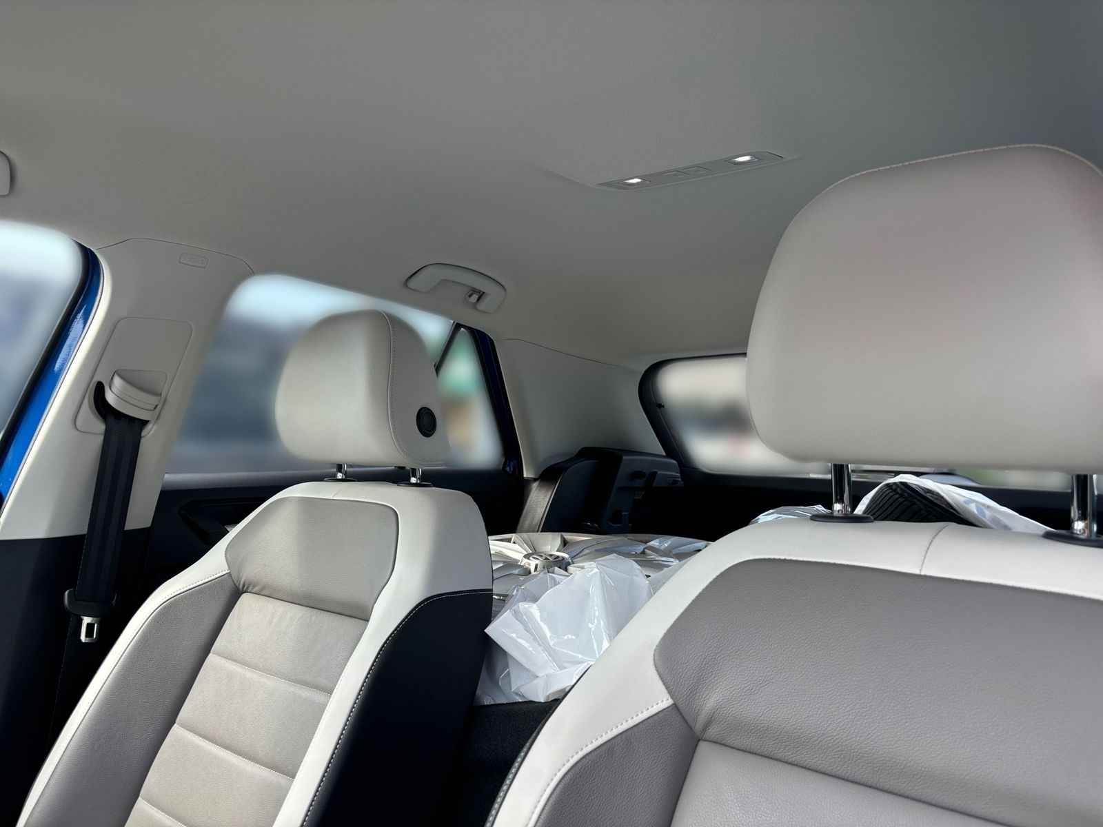 Volkswagen T-Roc 1.5 TSI Style - Samsaru's Car Outlet