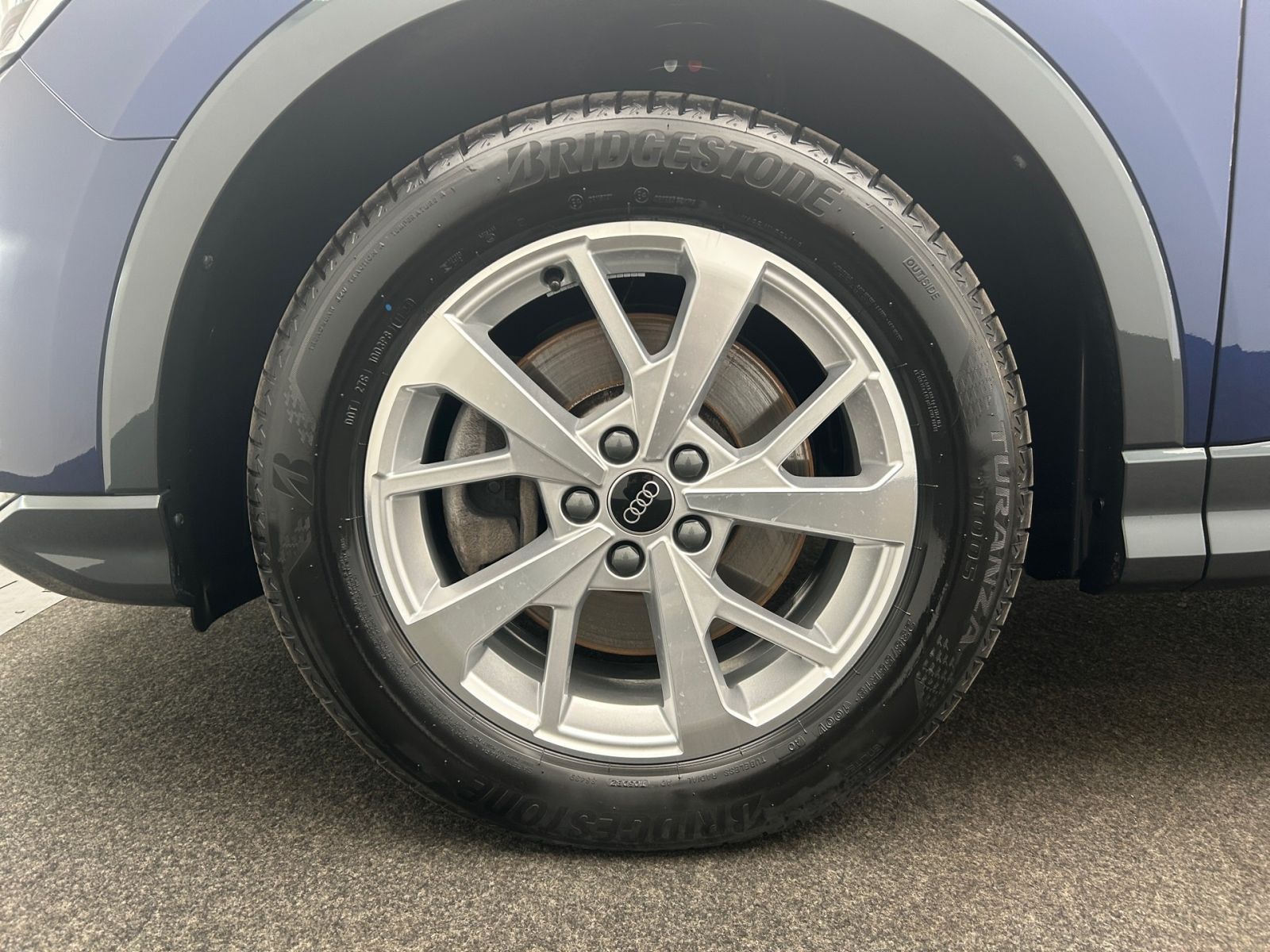 Audi Q3 40 TFSI quattro - Samsaru's Car Outlet