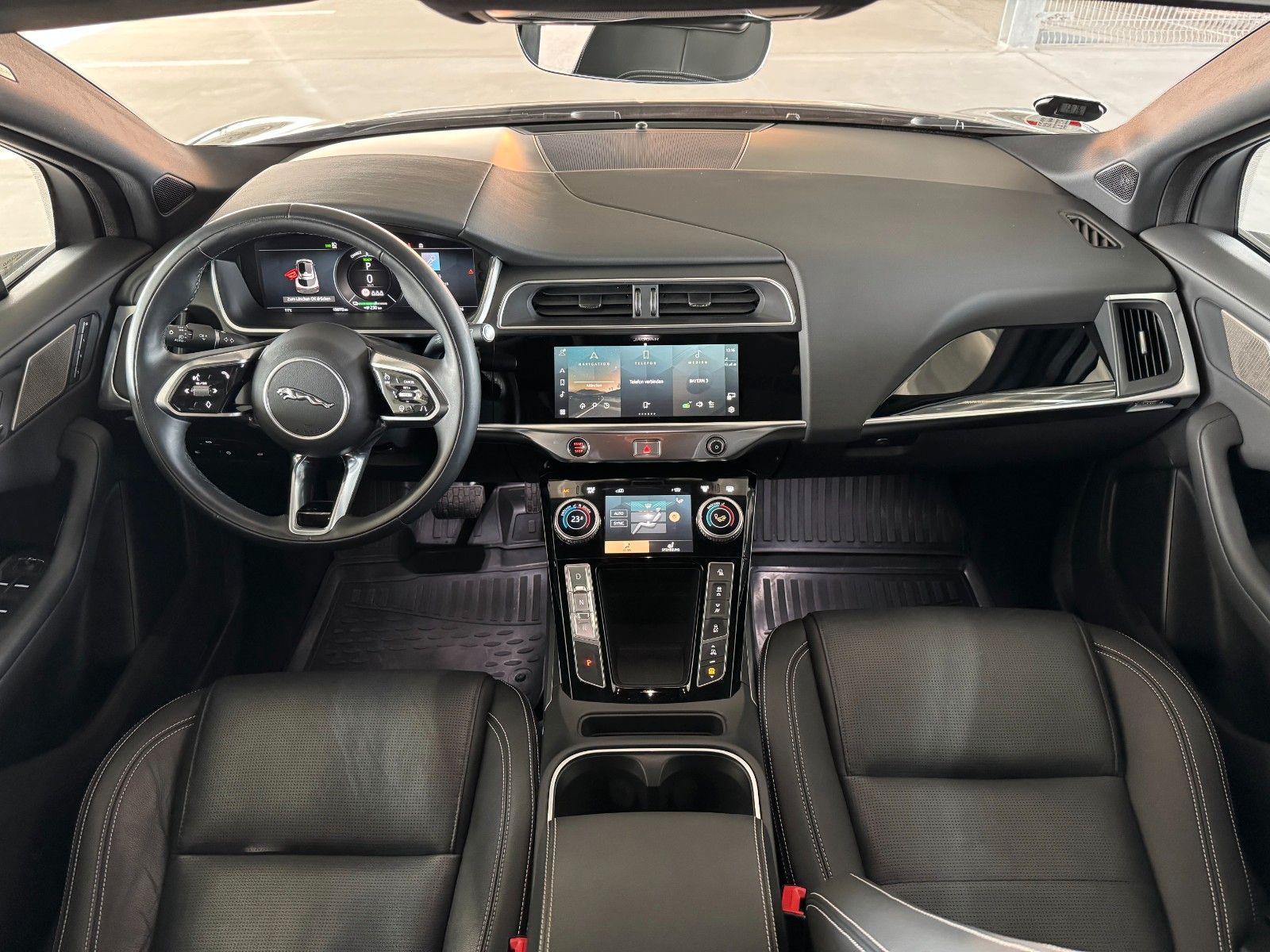 Jaguar I-Pace EV400 SE