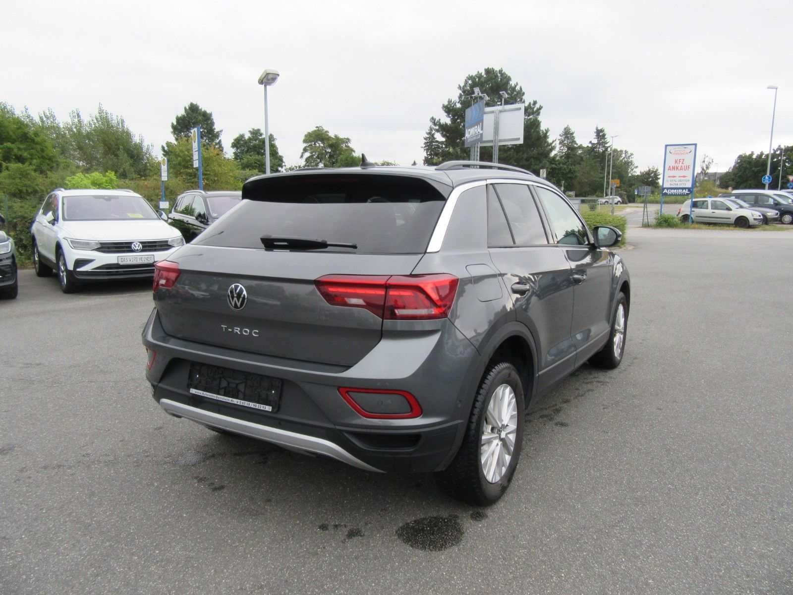 Volkswagen T-Roc R-Line - Samsaru's Car Outlet