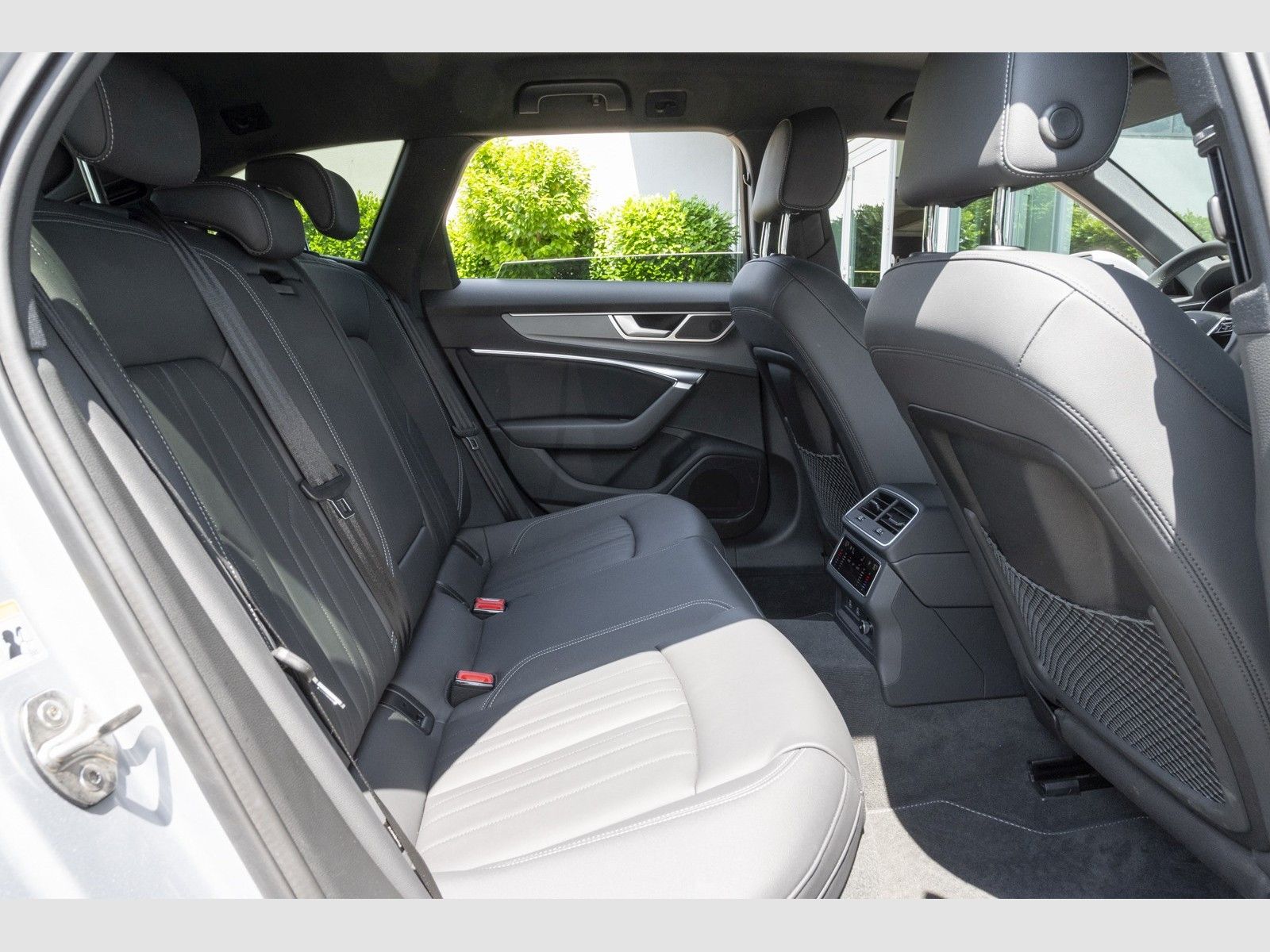 Audi A6 Avant 40 TDI S line - Samsaru's Car Outlet