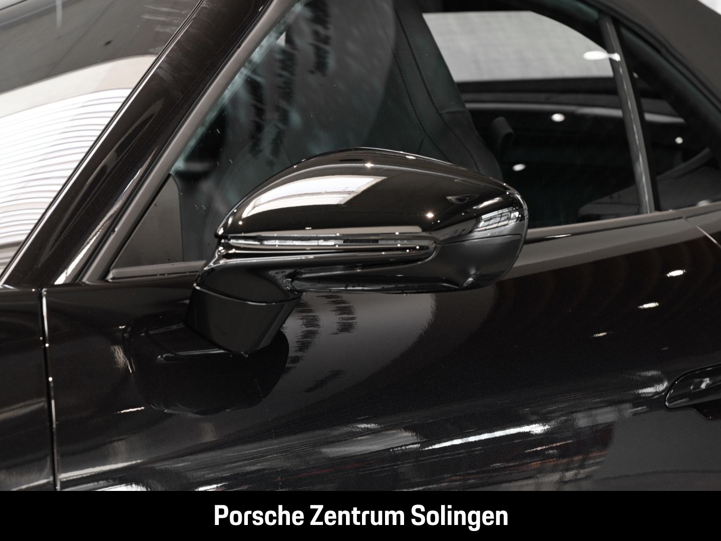 Porsche 911 Carrera 4 GTS Cabriolet HD-Matrix Lift Bose