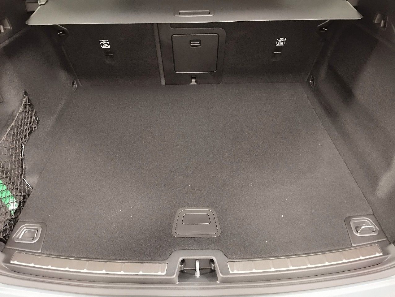 Volvo XC60 B4 Plus Dark Diesel AWD - Samsaru's Car Outlet