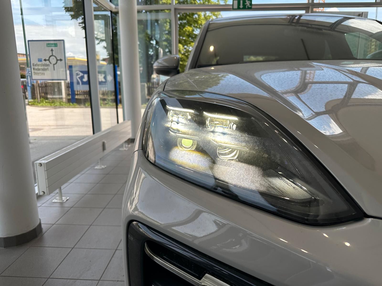 Porsche Cayenne -19,5%/gr-rot/Pan/Mtx/ACC/14W/21