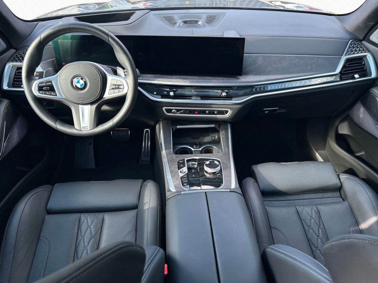 BMW X5 xDr 40dA M SPORT PRO SkyL,StHzg,AHK,B&W,360°