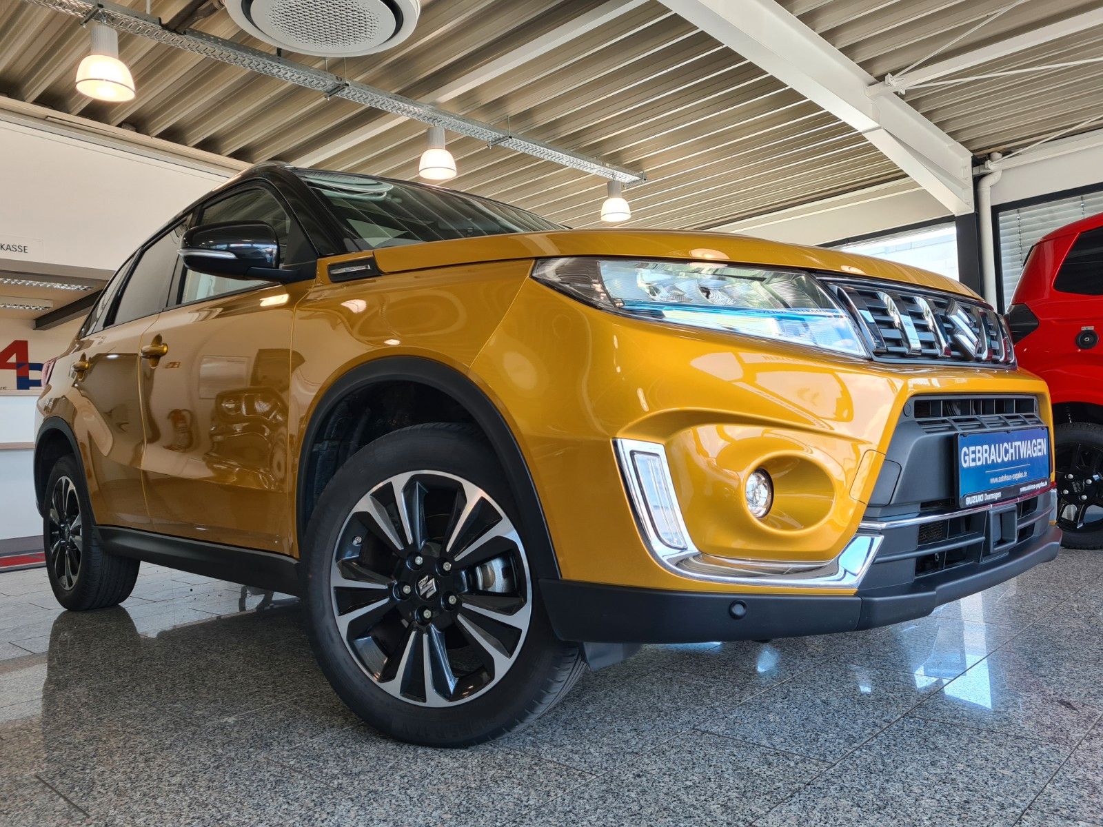 Suzuki Vitara 1.5 Hybrid Comfort+ 4x2 - Samsaru's Car Outlet