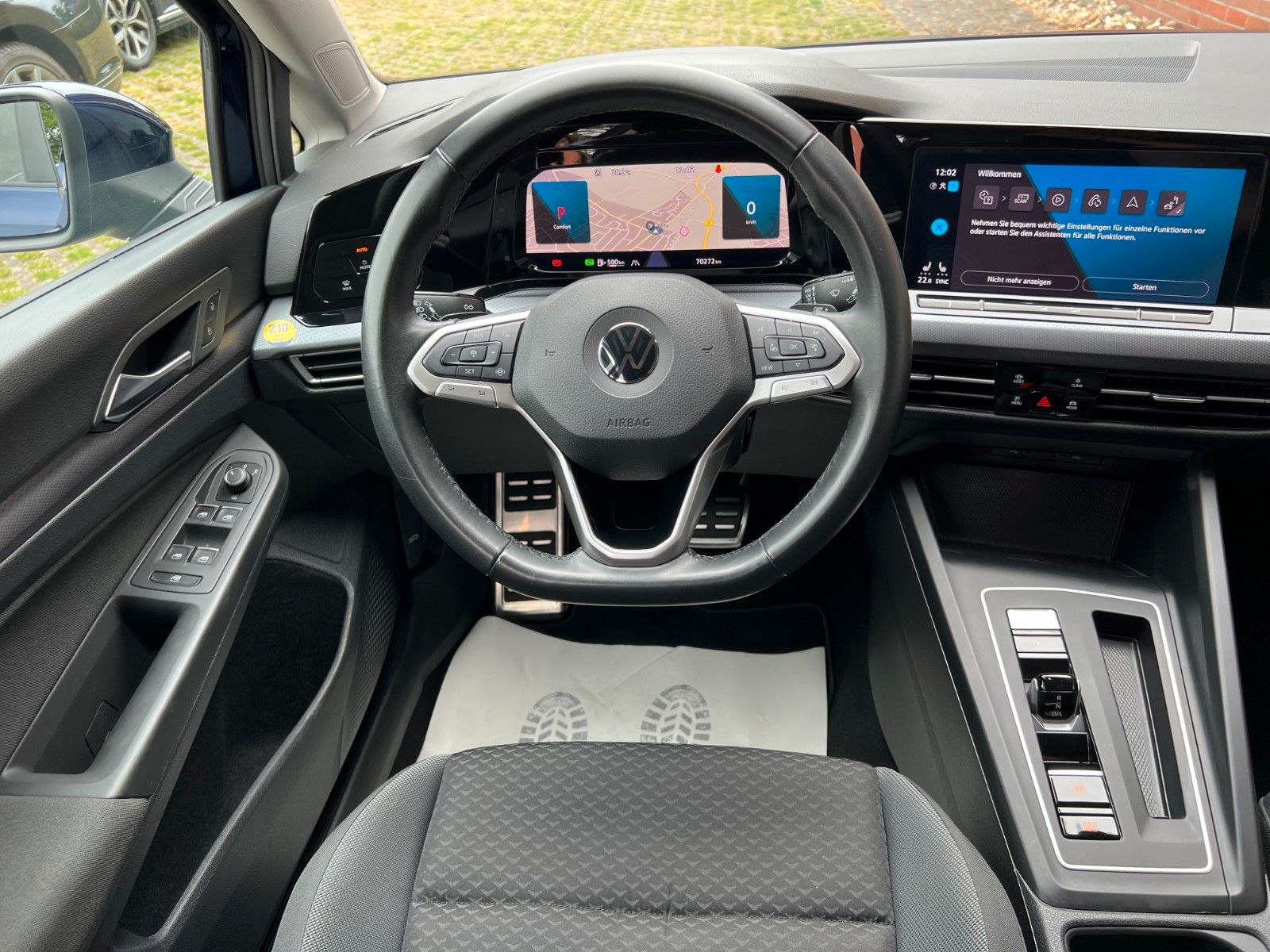 Volkswagen Golf VIII 2.0TDi DSG - Samsaru's Car Outlet
