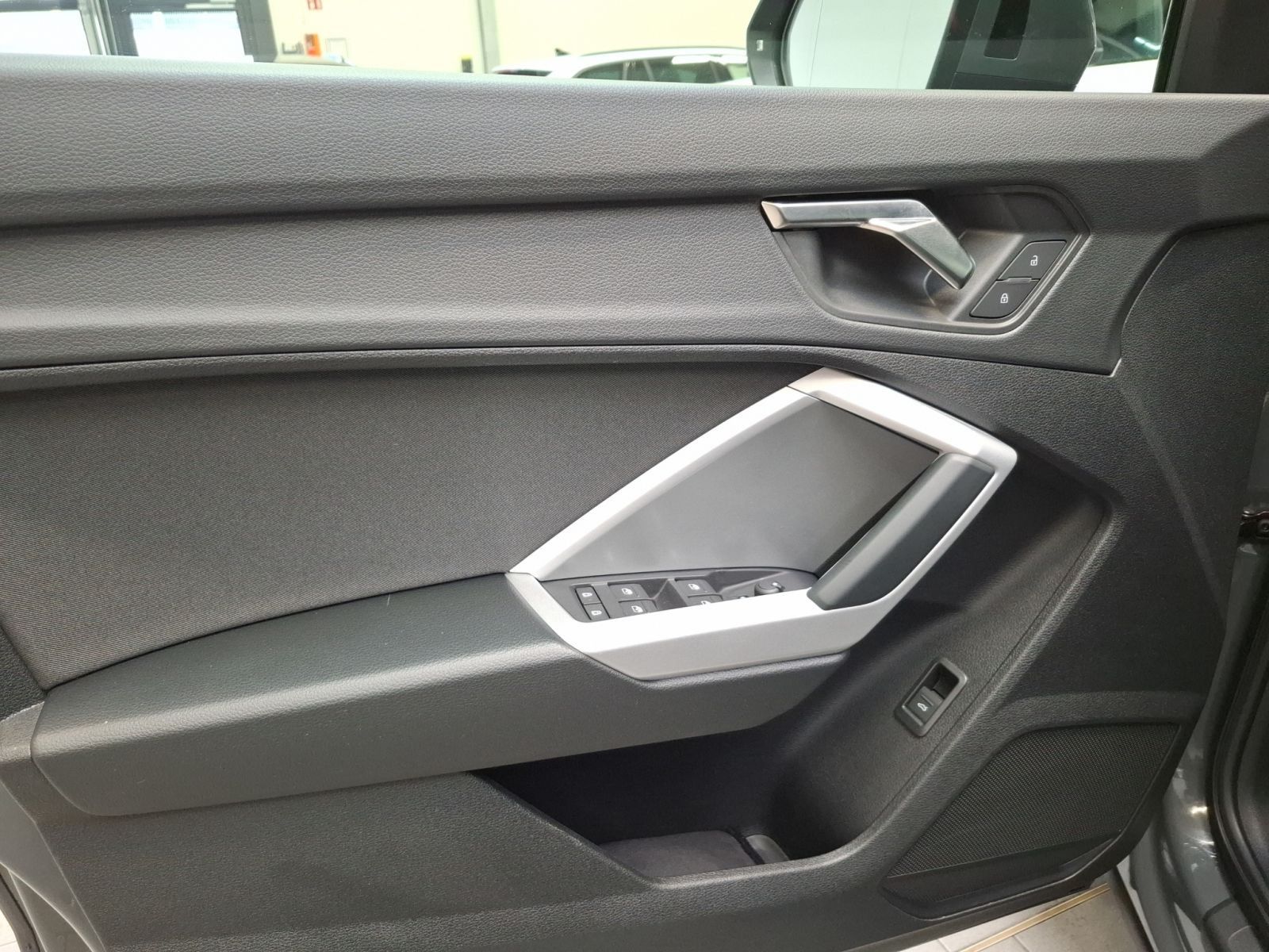 Audi Q3 40 TDI quattro - Samsaru's Car Outlet
