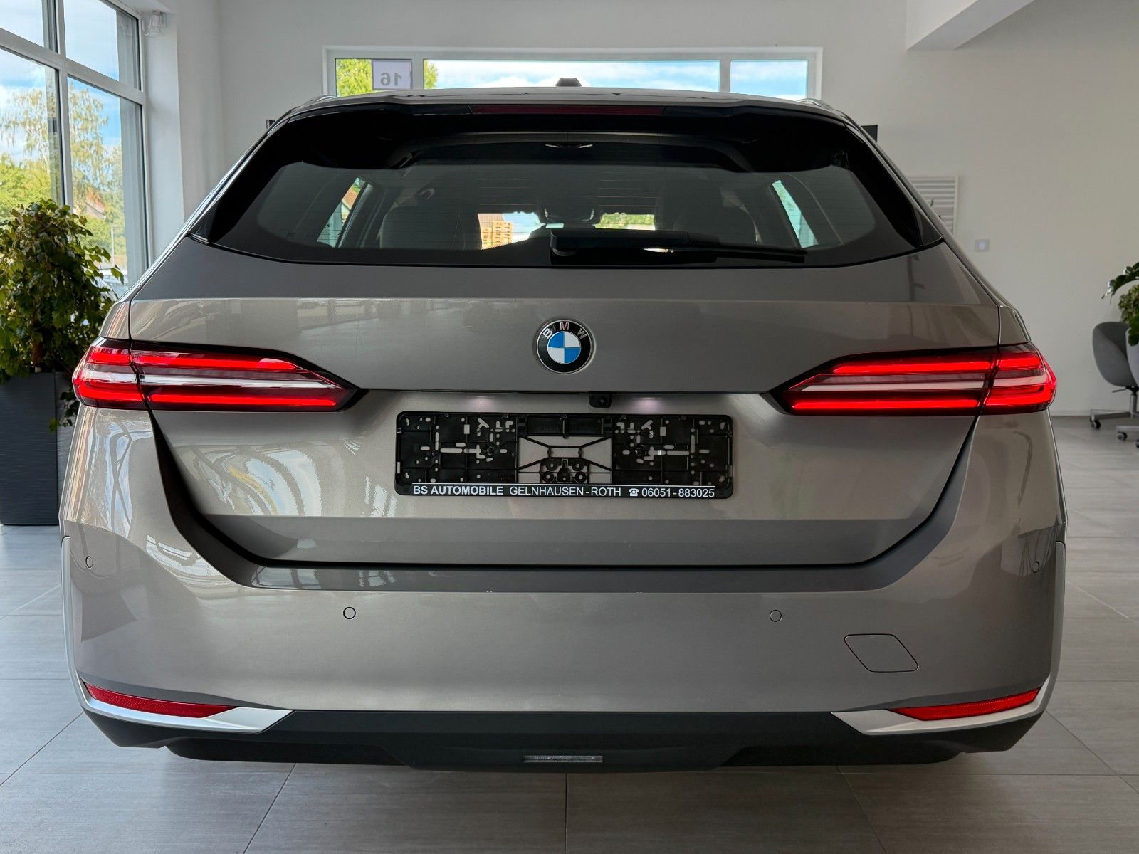 BMW 520d xDrive / AHK / 360° / Abstandtemp. / H&K