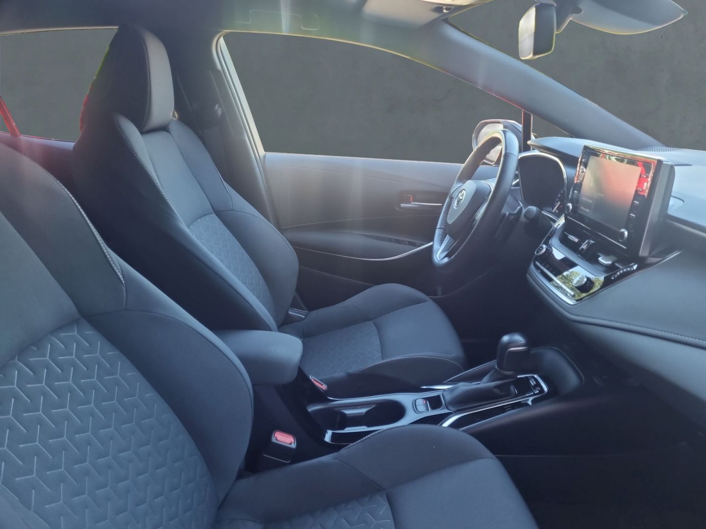 Toyota Corolla Hybrid Club 2.0 - Samsaru's Car Outlet