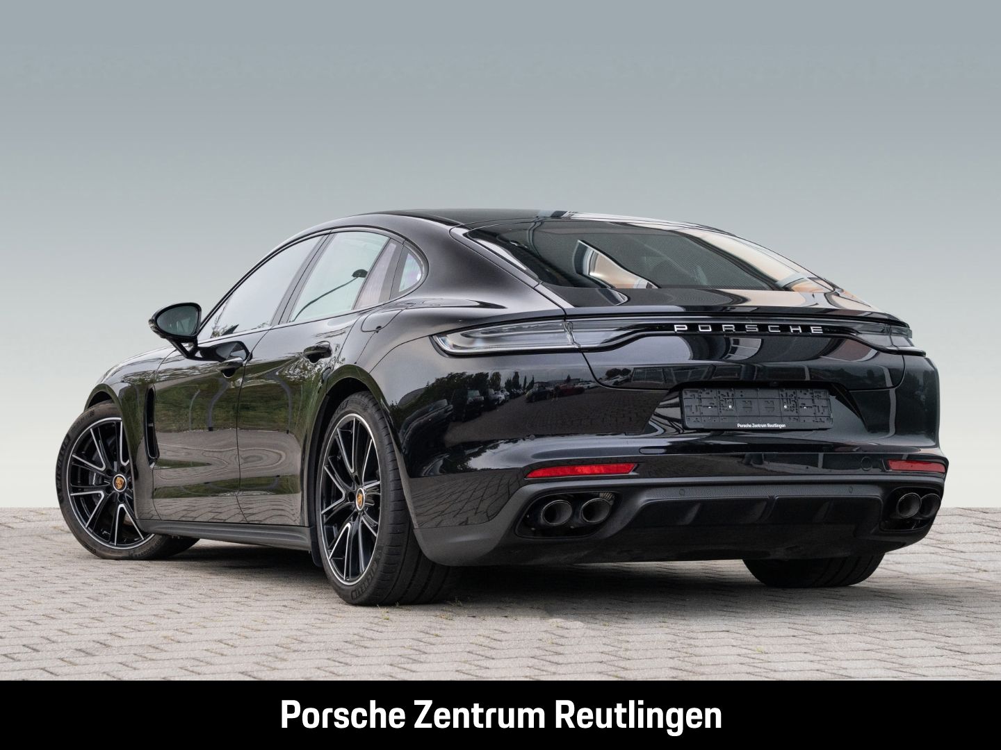 Porsche Panamera 4 E-Hybrid Platinum Edition HA-Lenkung