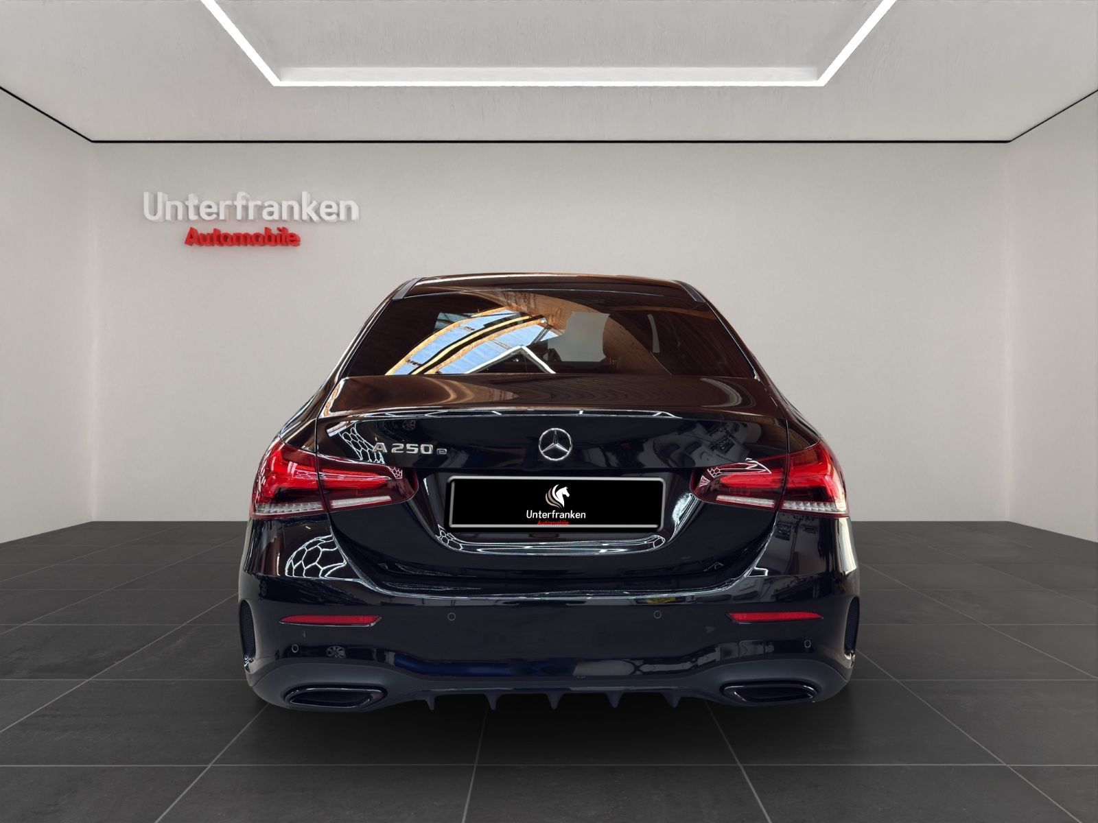 Mercedes-Benz A 250 e AMG LINE - Samsaru's Car Outlet