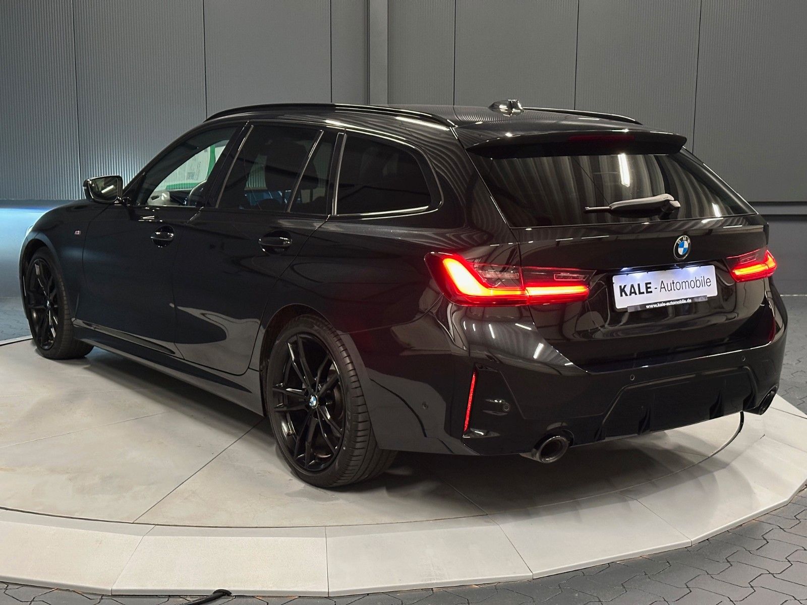 BMW 320d touring xDrive M-Sport - Samsaru's Car Outlet
