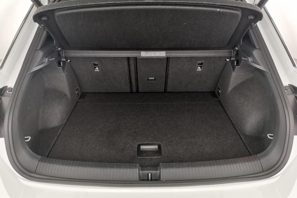 Volkswagen T-Roc 1.5 TSI DSG - Samsaru's Car Outlet