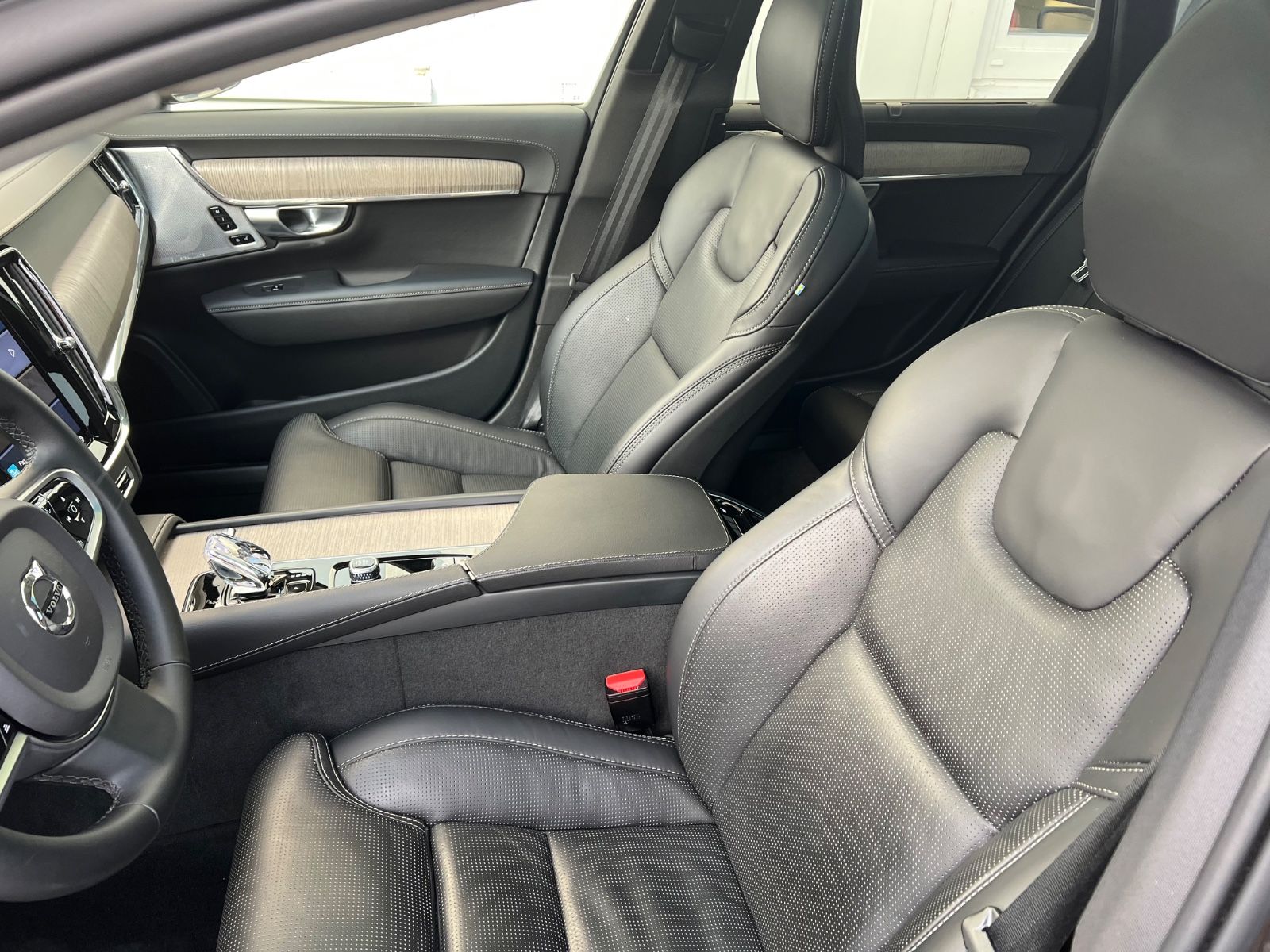 Volvo V90 Cross Country B5 AWD Ultimate AHK GARANTIE