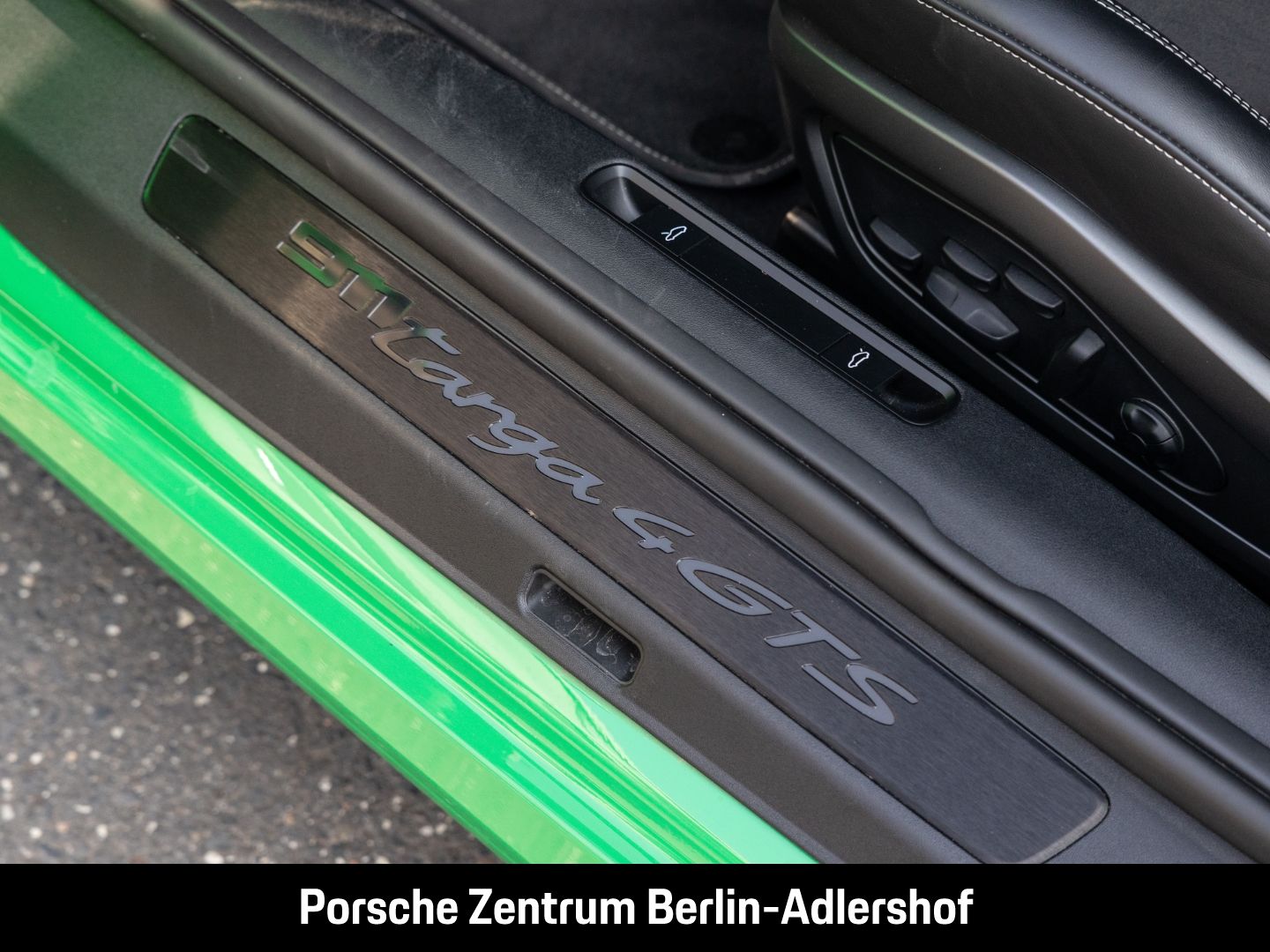 Porsche 992 911 Targa 4 GTS BOSE Sportabgasanlage LED