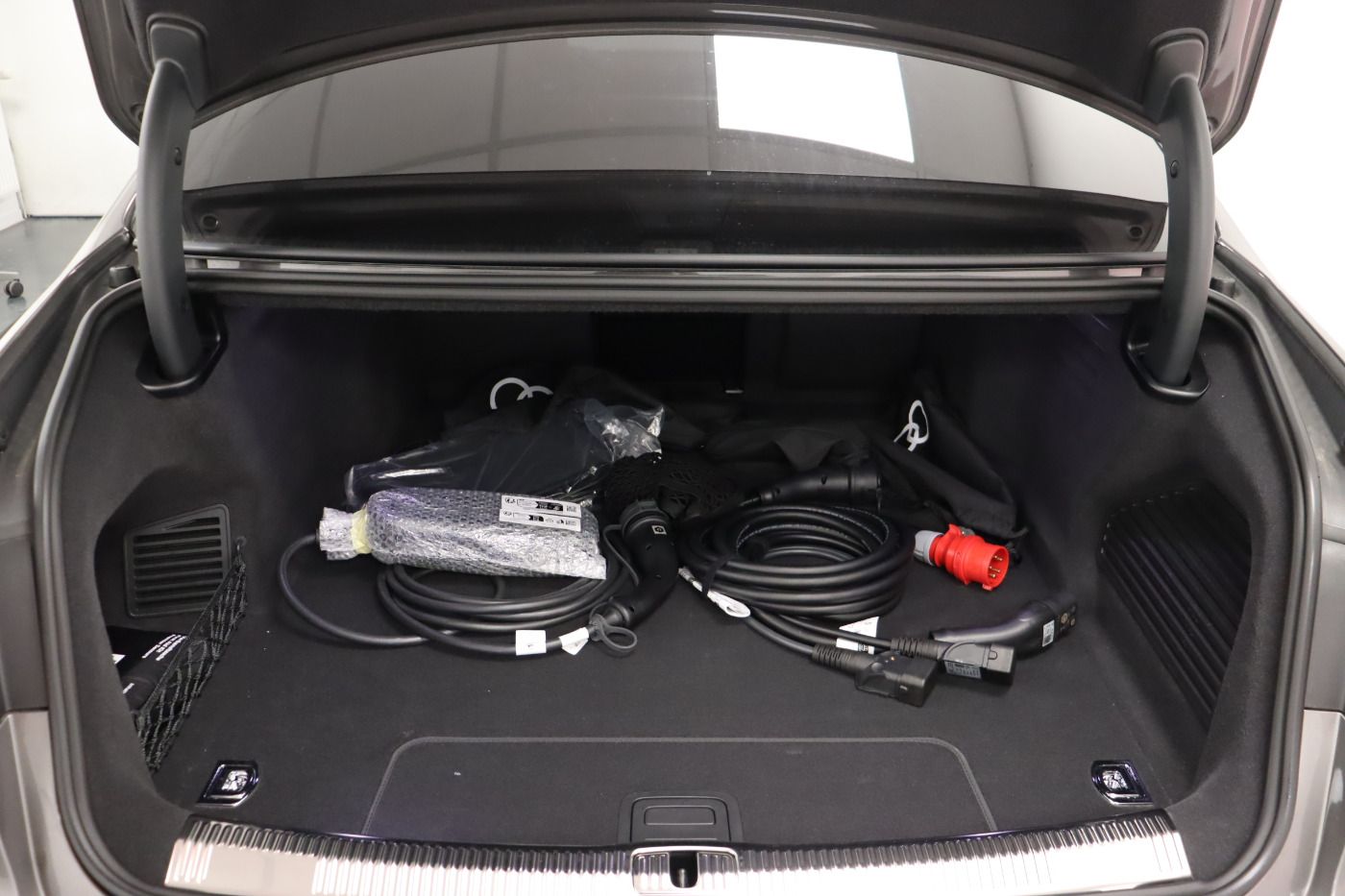 Audi A8 lang 60 TFSI e quattro tiptronic - Samsaru's Car Outlet