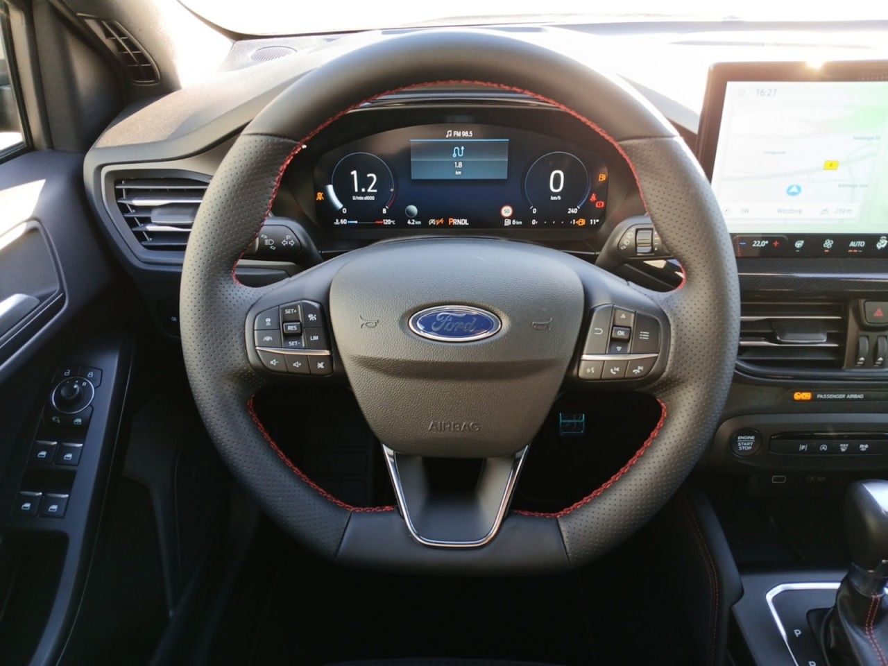 Ford Focus Turnier ST-Line X PDC' RFK' NAVI' SHZ'ACC'