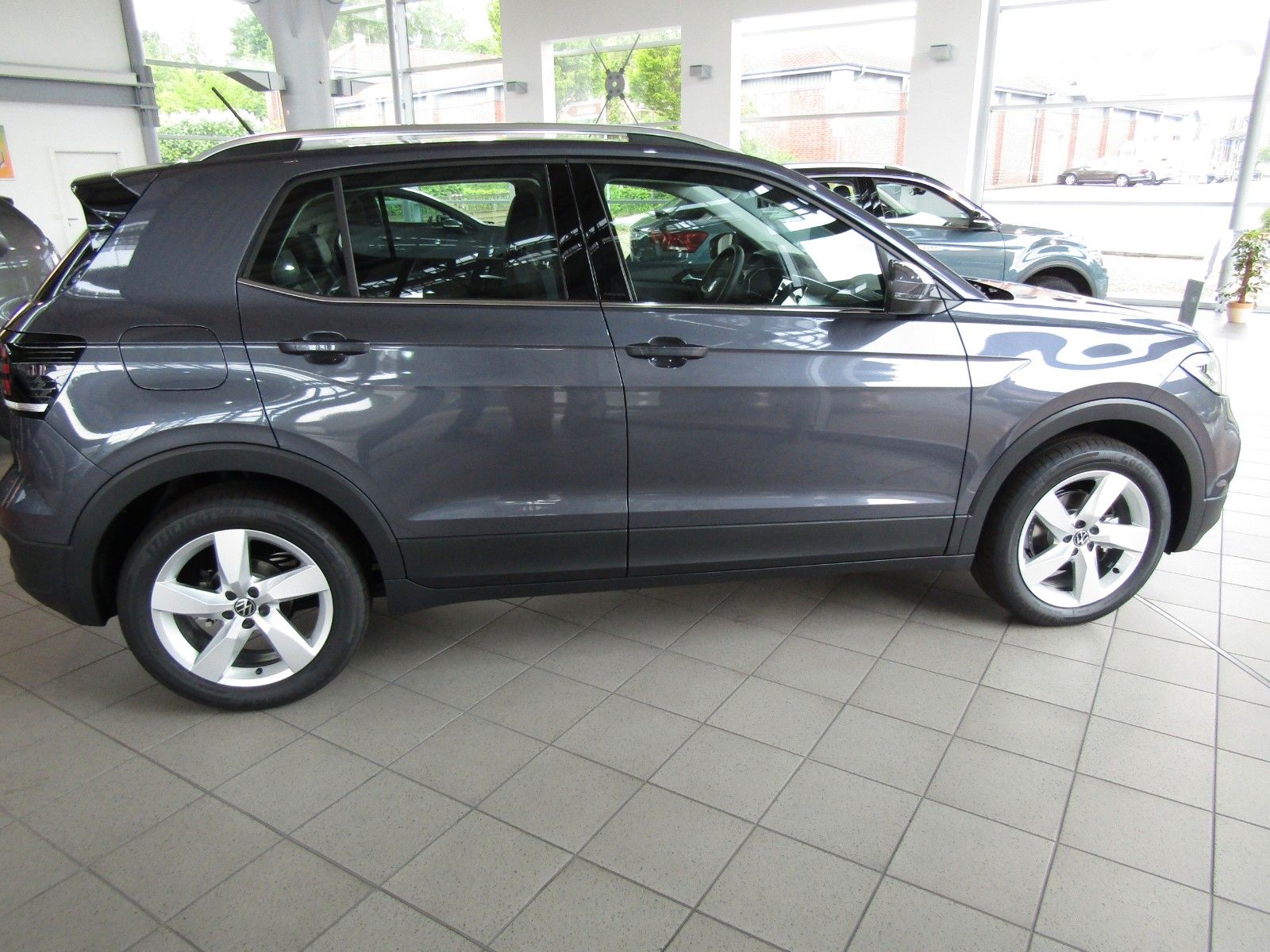 Volkswagen T-Cross Style 1.0 l TSI - Samsaru's Car Outlet