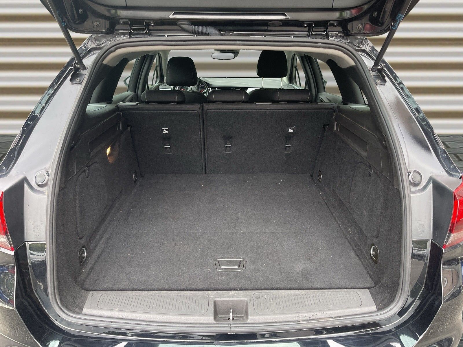 Opel Astra 1.5 CDTI - Samsaru's Car Outlet